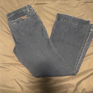 Wrangler Navy Blue Women's Mid-Rise Jeans